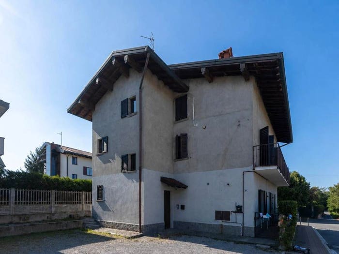 Appartamento quadrilocale in vendita in Via Conte Paolo Taverna, Canonica, Triuggio