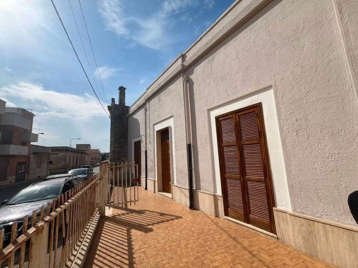 Casa con 6 locali in vendita in Viale Antonio Gramsci, Centro, Lizzano