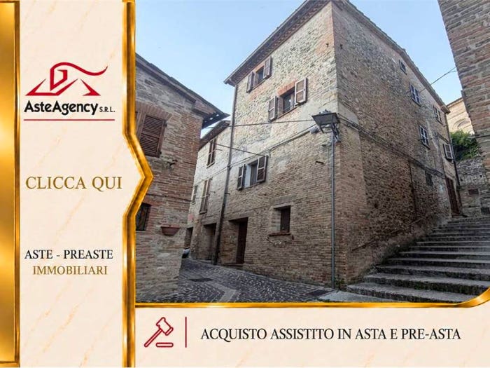 Casa con 5 locali in vendita in Via Federico Leopardi, Centro, Montefortino