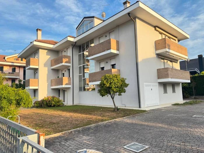 Appartamento quadrilocale in vendita in Via Monte Sabotino, San Giacomo Lion Carpanedo, Albignasego