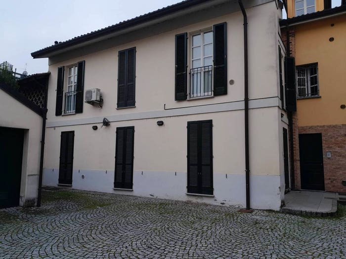 Appartamento quadrilocale in vendita in Viale Giuseppe Maria Giulietti, Centro, Casteggio