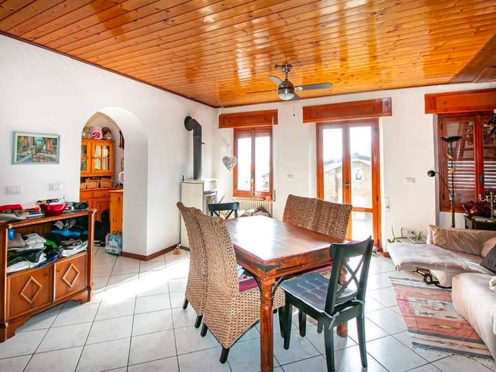 Casa trilocale in vendita in Via Roma, Centro, Garzeno