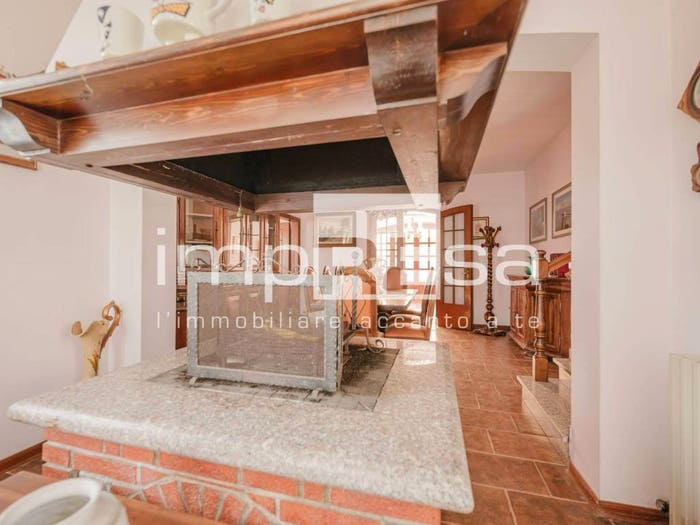 Casa con 6 locali in vendita in via Trento, Centro, Martellago