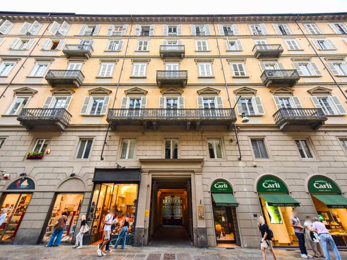 Appartamento con 5 locali in vendita in Via Carlo Alberto, Via Roma, Torino