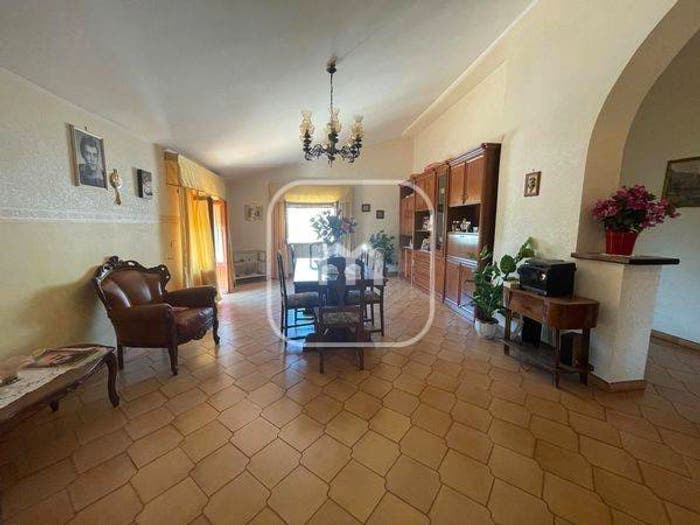Appartamento trilocale in vendita in Via Maiorana, Artena