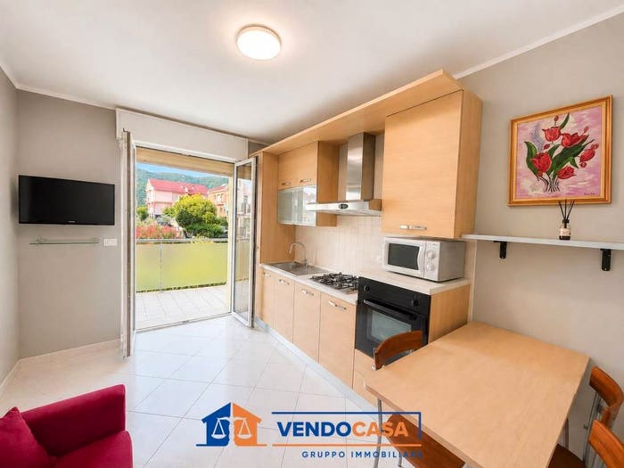 Appartamento bilocale in vendita in Via Cianastri, Borghetto Santo Spirito