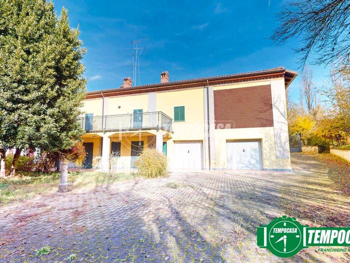 Casa con 6 locali in vendita in Via Varza, Valle San Bartolomeo, Alessandria