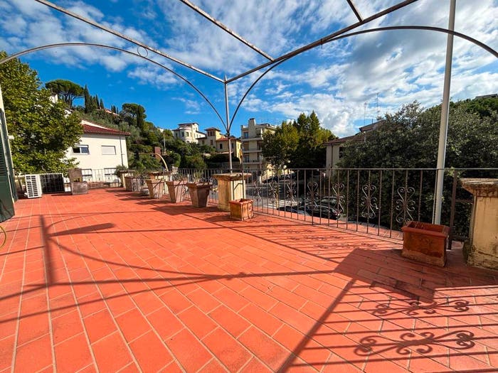 Appartamento con 5 locali in vendita in Viale Alessandro Volta, Salviatino San Domenico, Firenze