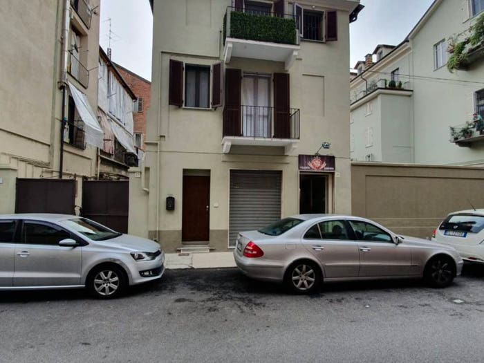 Appartamento quadrilocale in vendita in Via Filippo Mellana, Centro, Casale Monferrato