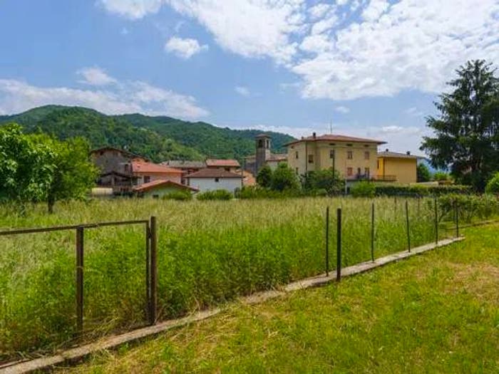 Casa con 6 locali in vendita in Barghe