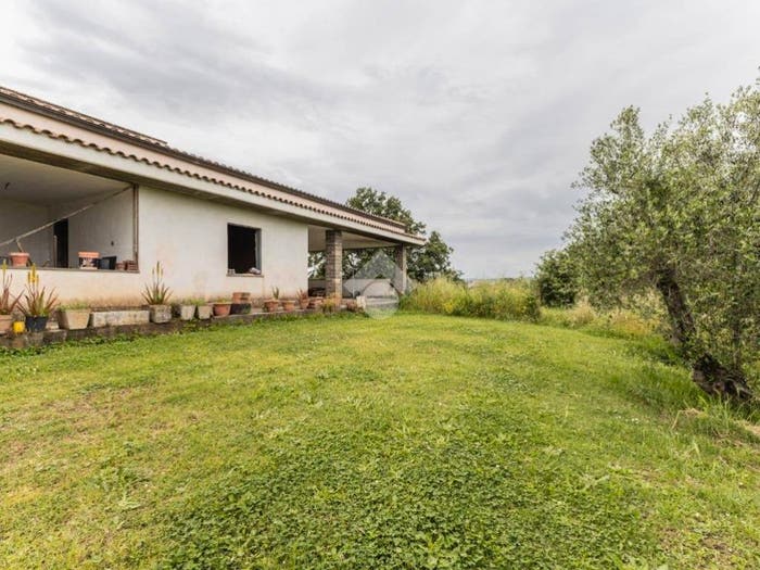 Casa con 5 locali in vendita in Via del Pepe, Vigna Di Valle, Bracciano