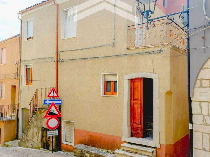 Casa con 5 locali in vendita in via roma, Castelbottaccio