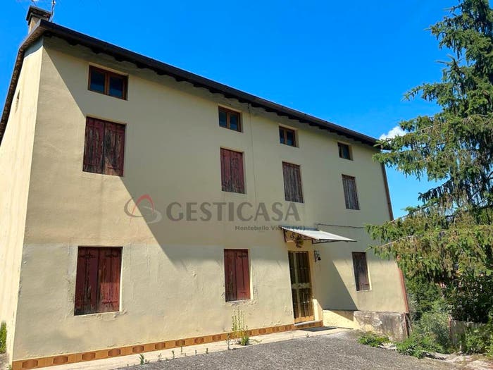Casa con 6 locali in vendita in Via Fontanelle, Val Liona