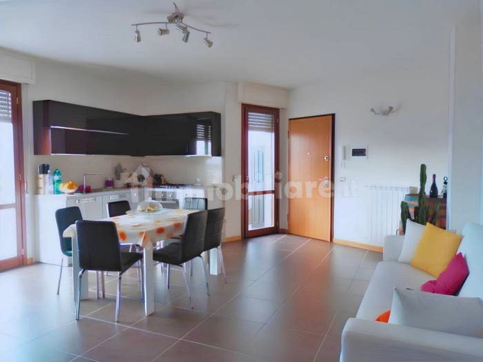 Appartamento quadrilocale in vendita in Via Pisacane, Pescaiola, Arezzo