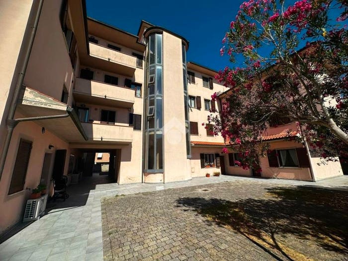 Appartamento trilocale in vendita in Viale Antonio Gramsci, Centro, Ponsacco