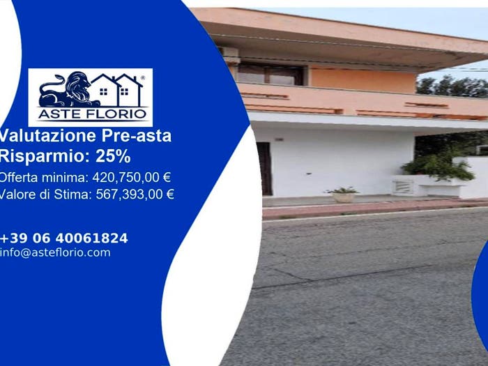 Appartamento con 6 locali in vendita in Via Tre Venezie, Baratta, Olbia