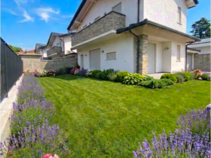 Casa quadrilocale in vendita in Via Vallazza, Gorla Minore