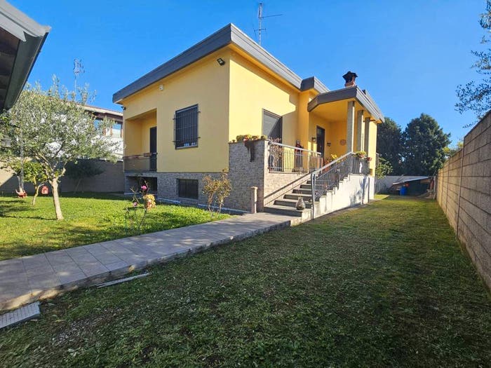 Casa trilocale in vendita in Via San Paolo, Centro, Arluno