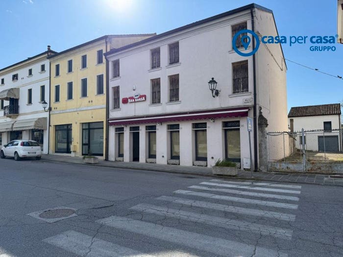 Casa trilocale in vendita in Crespino Piazza Fetonte, Crespino
