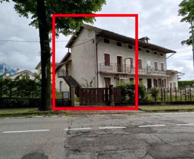 Casa quadrilocale in vendita in Viale Pedavena, Centro, Feltre