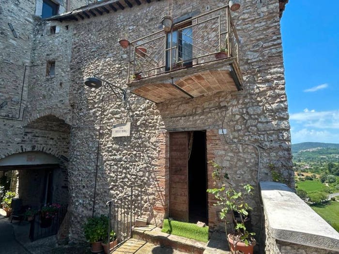 Casa con 6 locali in vendita in Via delle Mura, Casteldilago, Arrone