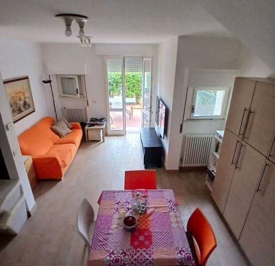 Casa con 5 locali in vendita in Ronchi Poveromo, Massa