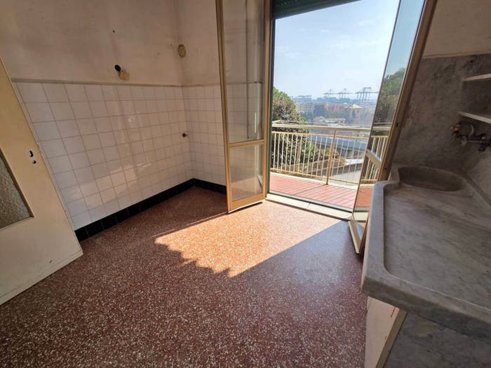 Appartamento trilocale in vendita in Via Gaspare Murtola, Pra', Genova