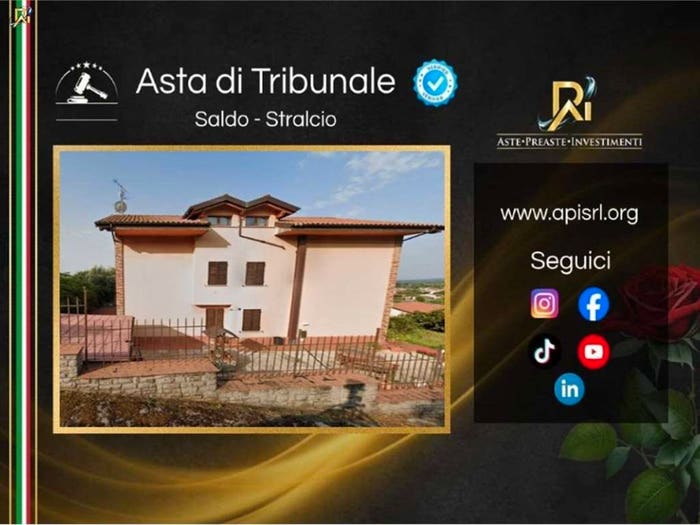 Appartamento con 5 locali in vendita in VIA FABBRIANO, Centro, Passignano sul Trasimeno