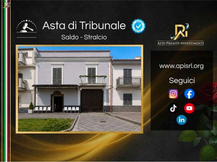 Appartamento con 5 locali in vendita in Via roma, Teverola