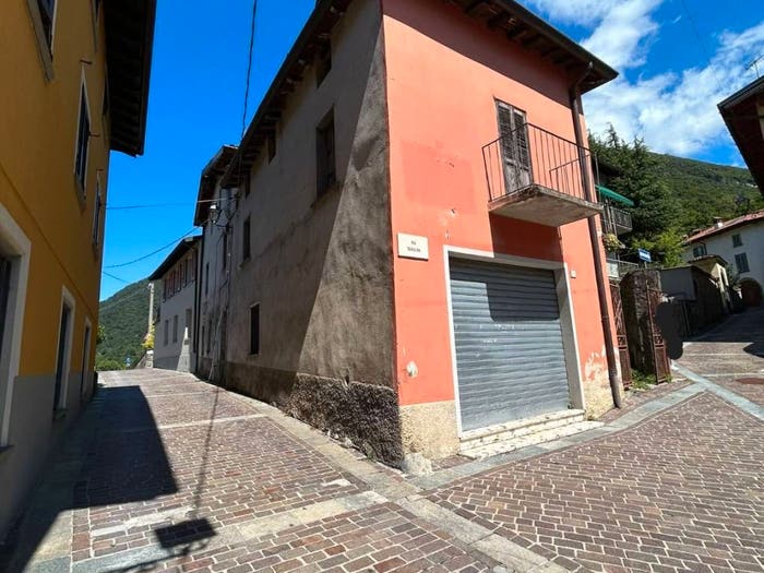 Appartamento con 6 locali in vendita in Via San Felice, Monasterolo, Monasterolo del Castello