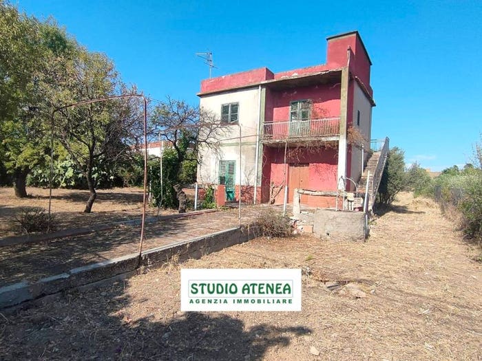 Casa quadrilocale in vendita in Via Cavaleri Magazzeni, San Leone Villaseta Villaggio, Agrigento