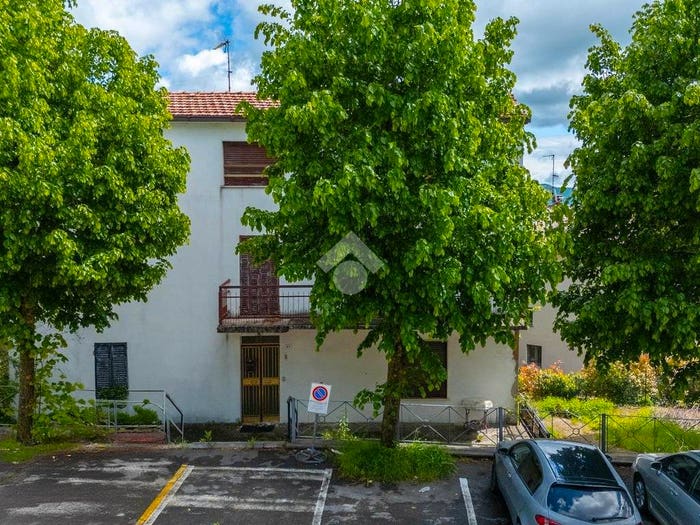 Casa con 5 locali in vendita in Via Roma, Centro, Bore
