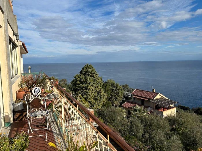 Appartamento con 6 locali in vendita in Via Bevaceto, Capo Milazzo, Milazzo