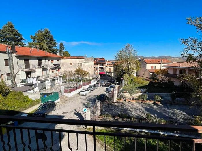 Appartamento quadrilocale in vendita in Via Dante Alighieri, Montella