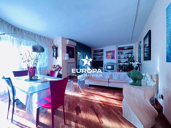 Casa quadrilocale in vendita in Centro, Bordighera