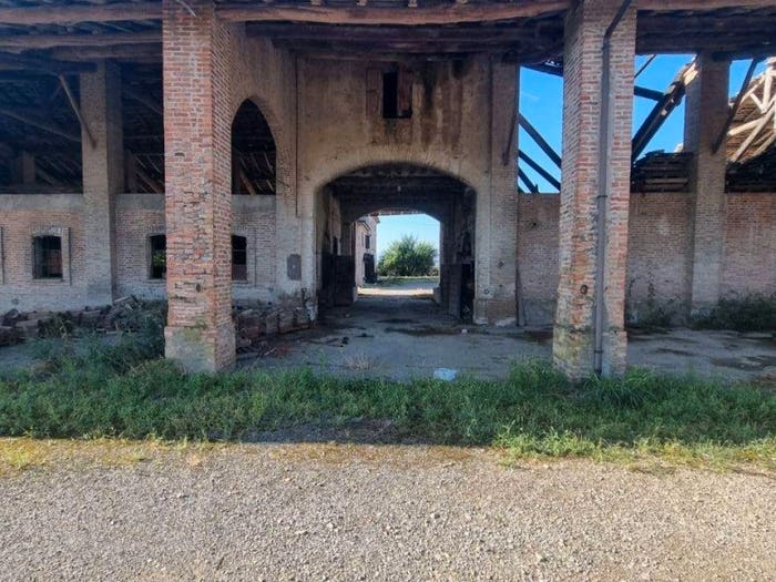 Casa con 6 locali in vendita in Via Stornella, Cadeo