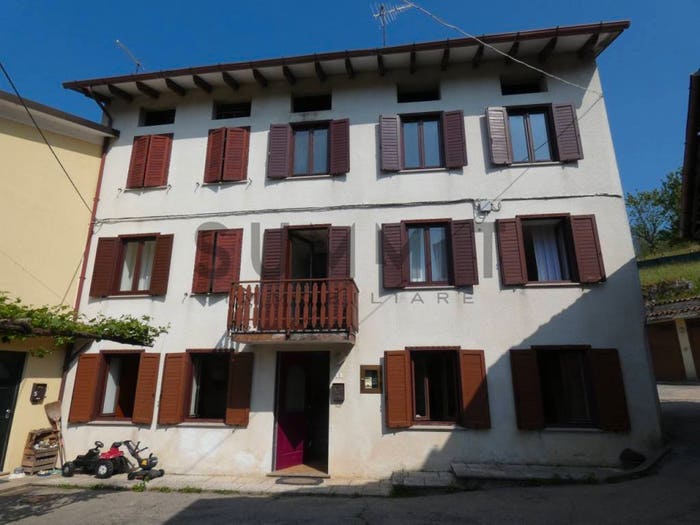 Casa con 5 locali in vendita in Centro, Torrebelvicino