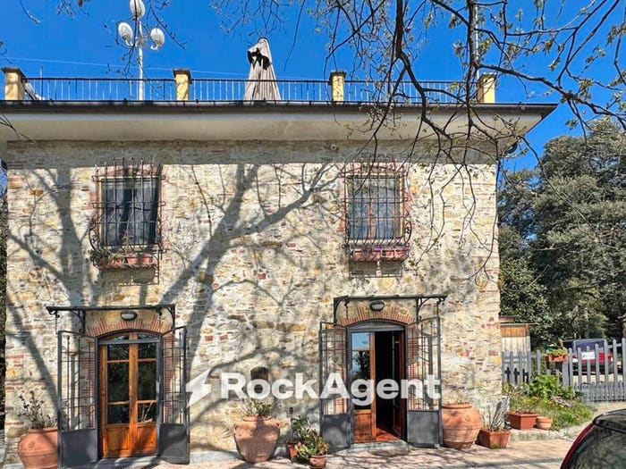Casa con 6 locali in vendita in Via Panoramica, Massarosa Paese, Massarosa