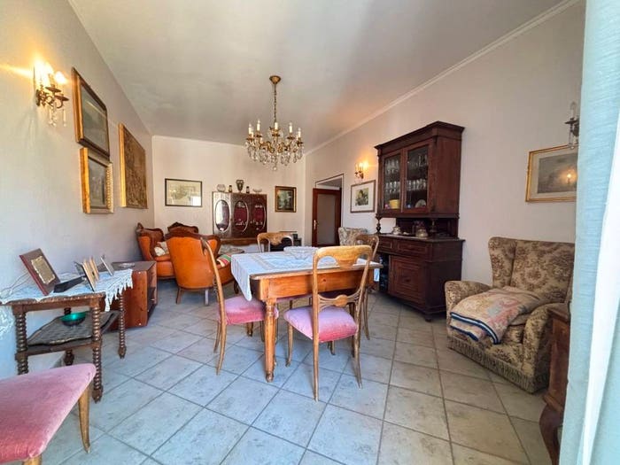 Appartamento con 5 locali in vendita in Piazza Giuseppe Garibaldi, Centro, Magliano Sabina