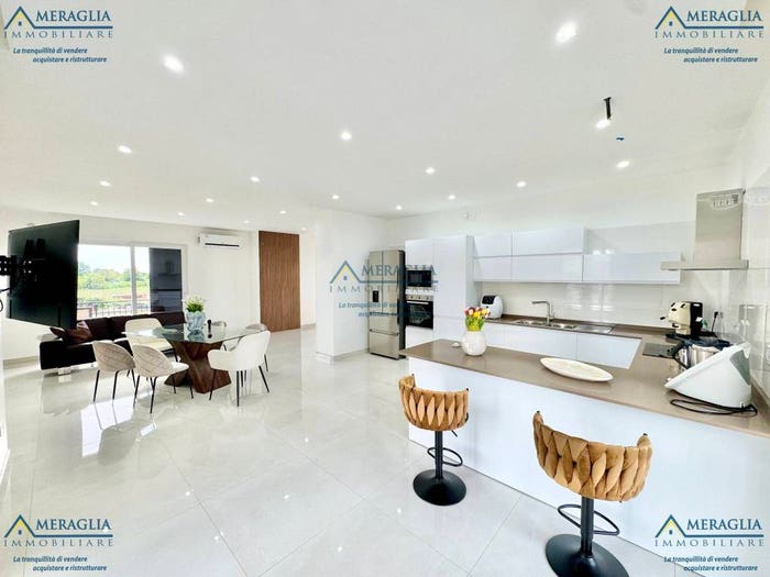 Appartamento con 5 locali in vendita in Via Salvador Allende, Frignano