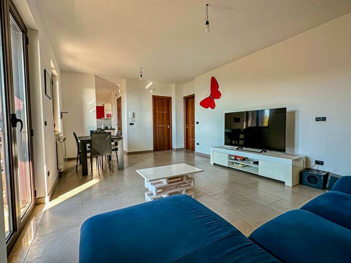 Appartamento quadrilocale in vendita in Via Antonio Izzi De Falenta, Catanzaro Lido, Catanzaro