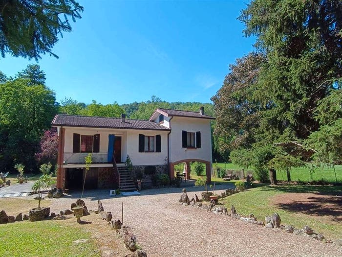 Casa trilocale in vendita in Gropparello