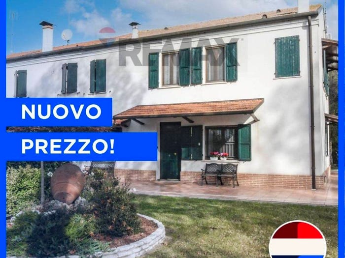 Casa con 6 locali in vendita in Ostellato
