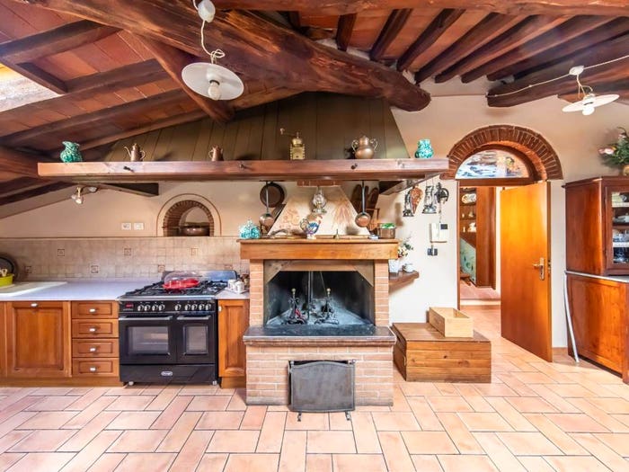 Appartamento con 6 locali in vendita in Via di Sondolo, Collodi Ponte all'Abate Monte a Pescia, Pescia