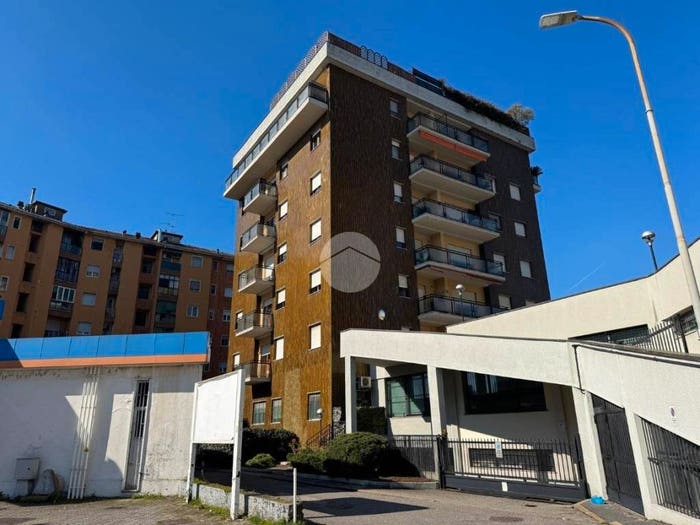 Appartamento trilocale in vendita in Via Sebastiano Caboto, Corsico