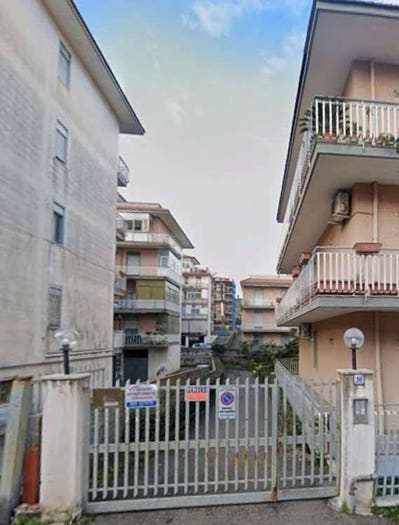 Appartamento con 6 locali in vendita in Via Marchese di Casalotto, Centro, Aci Catena