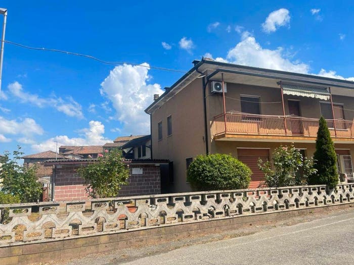 Casa con 6 locali in vendita in Centro, Calendasco