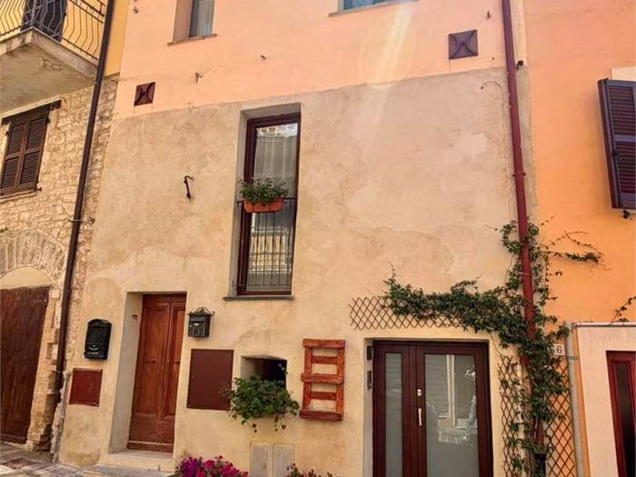 Casa con 5 locali in vendita in Centro, Gualdo Tadino