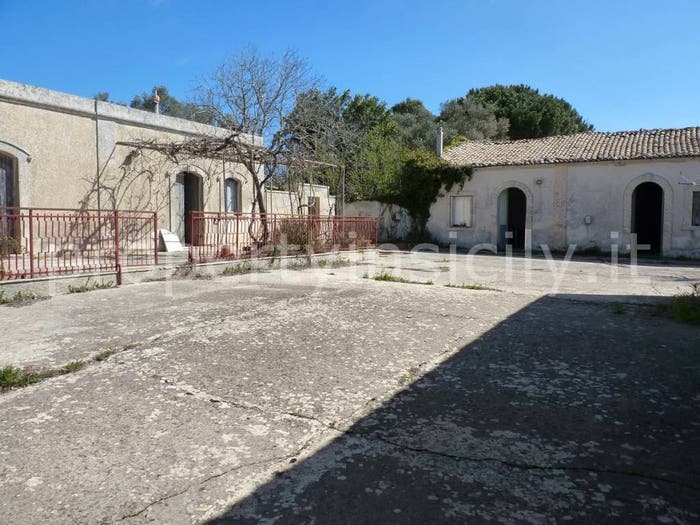 Casa con 6 locali in vendita in SP, Noto
