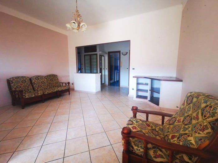 Casa trilocale in vendita in Via Anna Frank, Porto Maurizio, Imperia